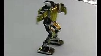 国产双腿机器人视频,行走如风，未来生活新伙伴