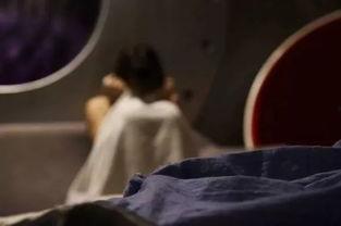 国产捡尸mv视频,惊悚悬疑，揭秘校园恐怖传说